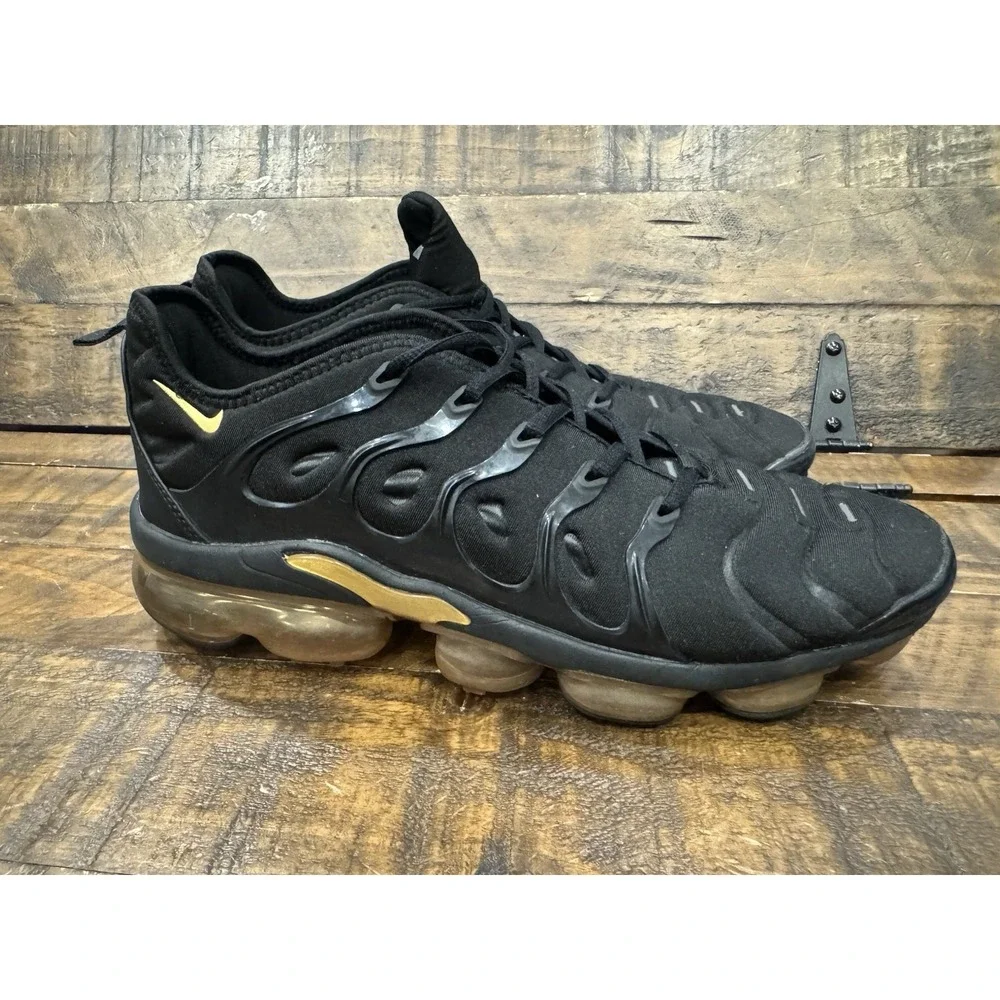 Nike Air VaporMax Plus Shoes Mens Size 12 Black Gold Anthracite BQ5068-001‎